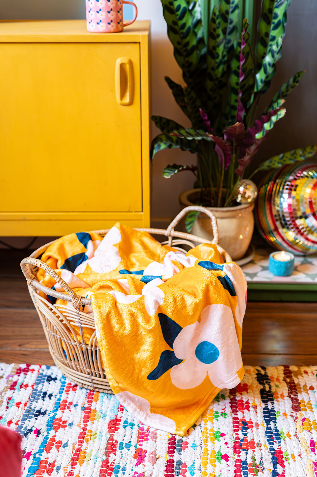 Retro Floral Yellow Mustard Ultra Plush Cuddle Soft Fleece Blanket/Throw – Enamelhappy