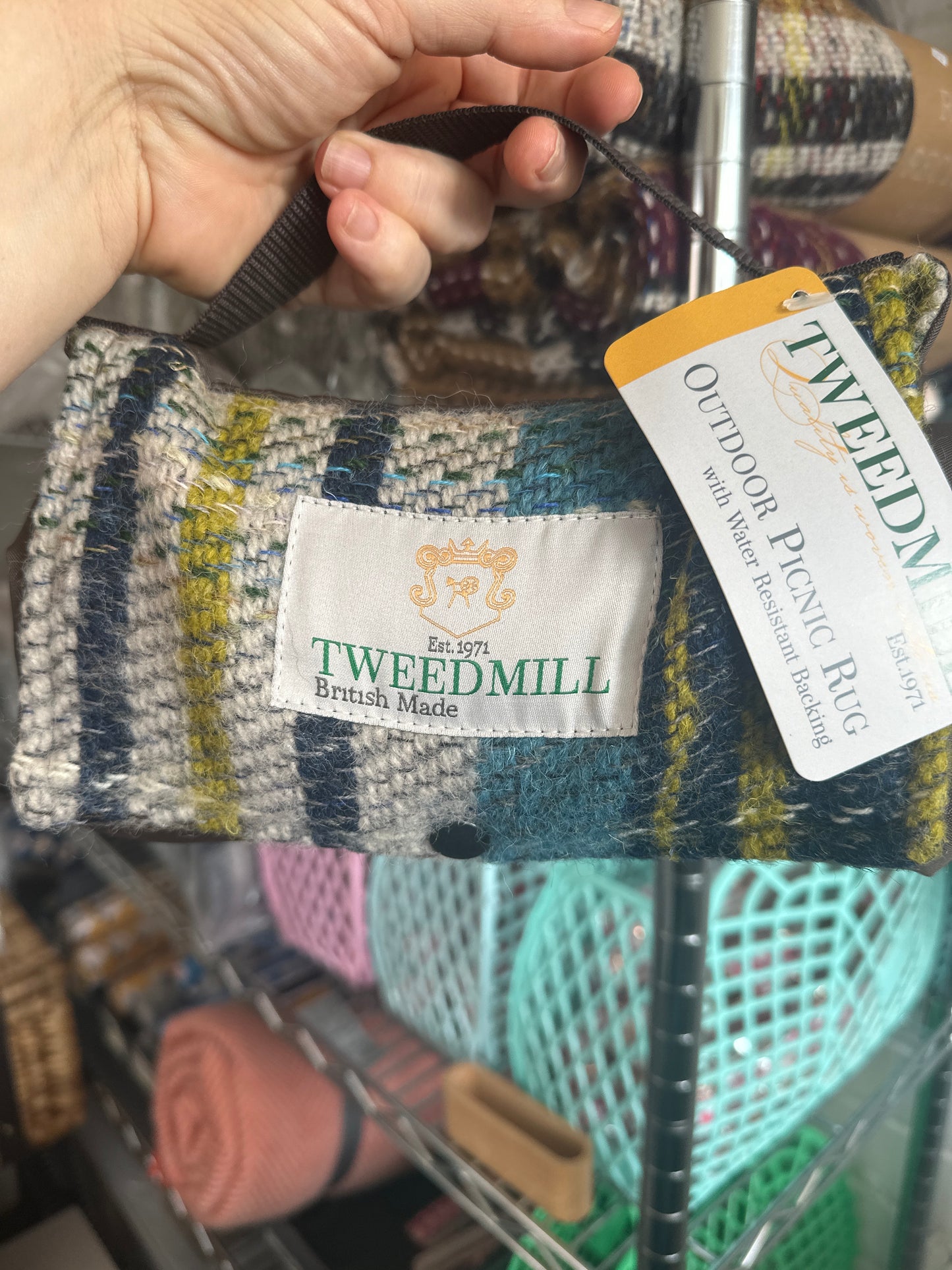Mini-Picknickdecke im Tweed-Stil aus recycelter Wolle – Wanderbegleiter – Regenschutz – Wunderschöne Tweedmill