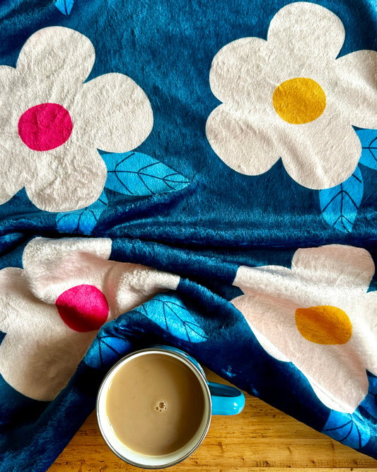 Retro Floral Midnight Navy Blue Large Ultra Plush Cuddle Soft Fleece Blanket/Throw