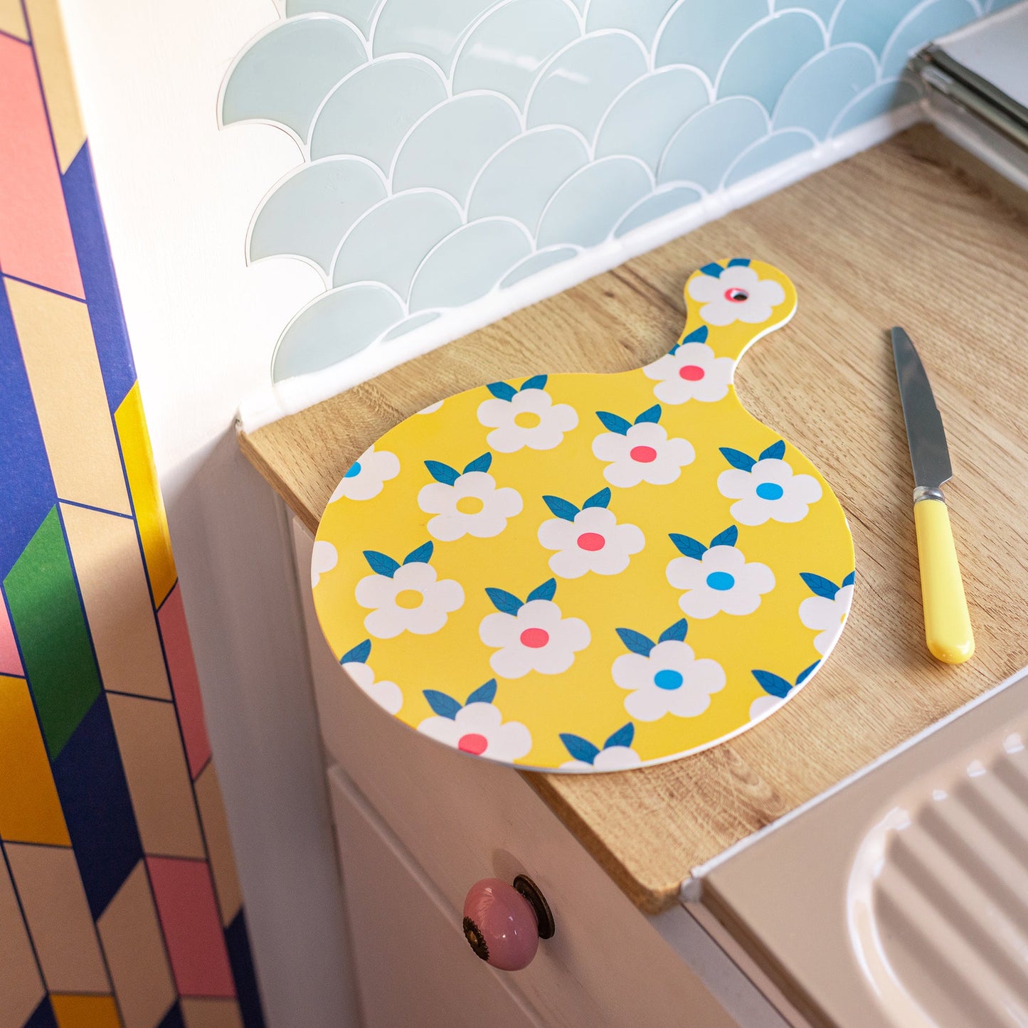 Chopping Board Honey Yellow Retro Floral - Enamelhappy - Enamelhappy