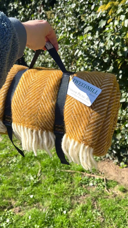 Tapis de pique-nique Polo à chevrons vintage/marron avec lanières en cuir – Magnifique moulin à tweed
