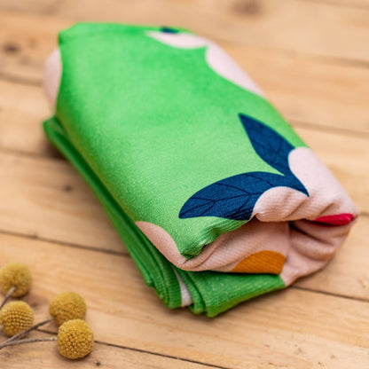 Retro Floral Meadow Green Beach/Bath Towel - Fast - Drying & Large - Enamelhappy