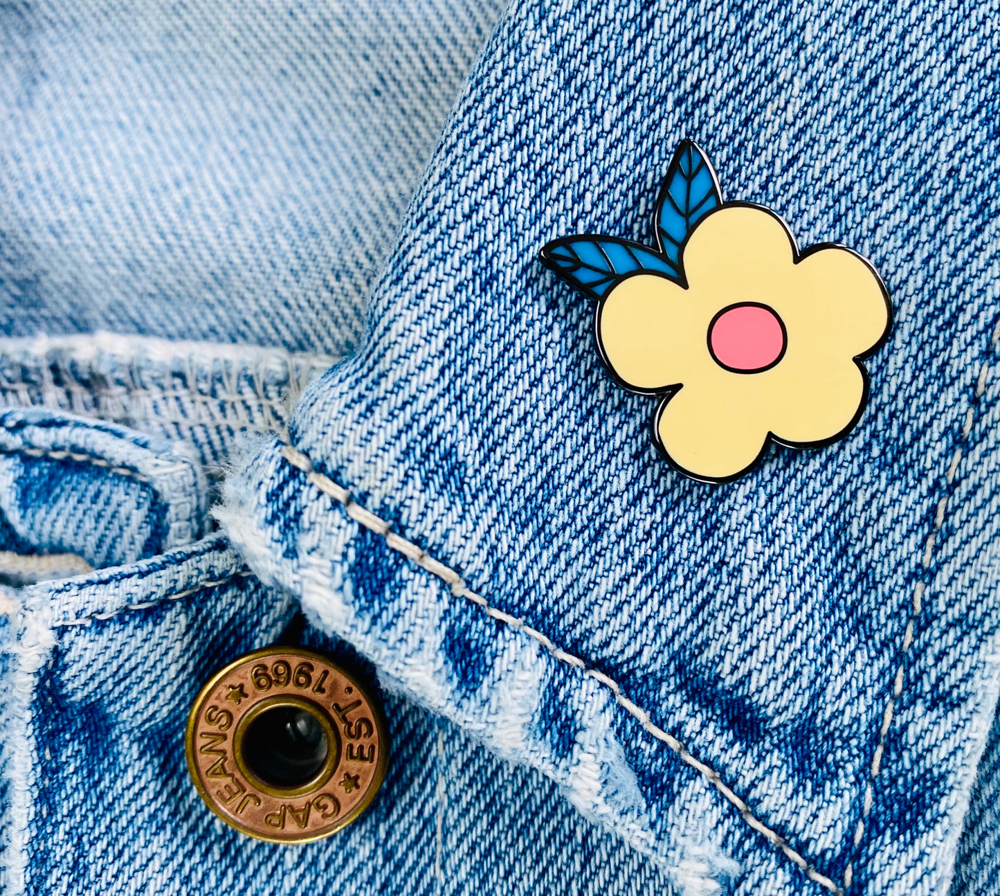 Pretty Retro Flower Hard Enamel Pin Badge - Such a Lovely Gift Idea. Here the Pretty Badge is Pinned to my Denim Jacket Collar!